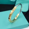 Tiffanlies Set Designer Women Nieuwe serie U-vormige Lock Head Buckle High Edition Smooth Face Colored Band Diamond Bracelet Tiffanyjewelry 179