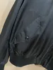 2024 Najnowsza wiosenna kurtka mody szwu kieszonkowego Projekt amerykański rozmiar czarnej kurtki highend marka najlepsza designerska kurtka