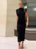 Modisches schwarzes, ultradünnes Midikleid mit O-Ausschnitt für Damen 2023, sexy, ärmelloses, eng anliegendes Kleid mit Schlitz, elegantes Büro-Damen-Straßenkleidungsset 240313