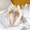 Модельные туфли, роскошные свадебные туфли-лодочки с жемчугом и бантиком, женские осенние шелковые туфли на высоком каблуке с острым носком, 2024 г., женские туфли без шнуровки на тонком каблуке для вечеринки