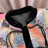 Jaquetas femininas 2024 colete preto viajando chinês bordado jacquard com toda a moda estrangeira um clipe chique