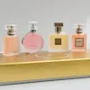 Marque Top parfum cadeau de vacances ensemble de 4 pièces de parfum d'encens pour hommes et femmes ensemble de parfum 4/25ML avec parfum durable de haute qualité