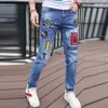 Jeans para hombres Nuevos jeans Slim Streetwear 90s Hip Hop Flaco Diseñador gráfico Ropa Original Vaquero Casual Stretch Bordado Pantalones para hombres L240313