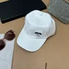 Högkvalitativ baseballmössa med broderade bokstäver Solid Color Trucker Hats unisex Golf Sports Designer Hat Pendling Casquette