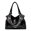 Sac à bandoulière Luxurys Designers Sacs Solide Sequin Femmes Sac à main Grande capacité Sacs à main Polyvalent Sac Noir Messager Slanting P257a