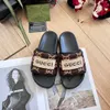 Pantofola di design Sandalo di design di lusso Lady Slides Platform Wedge Rainbows Pantofole estive per donna Uomo Donna Marche Gomma da spiaggia