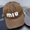 Mui Mui Hat Luxury Broidered Grande lettre Baseball Hat de baseball décontracté pour hommes et femmes Édition de haute qualité Baseball Hat Street Street Trendy Hat Outdoors 285 215