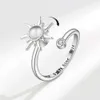 Obracający się słonecznikowy Diamentowy Diamentowy Kobiet Prosty wszechstronny kreatywny styl regulowany pierścień do chłodnych i modnych rękodzieło