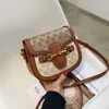 Loja de fábrica por atacado bolsa feminina 2024 nova moda crossbody versátil estilo ocidental sela alça ombro larga único