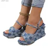 Sandaler 2023 Summer New Denim Slope Heel Two Wear Slippers Womens Large Sexy Middle Roman Canvash240313