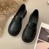 Sapatos de vestido mocassins kawaii escritório redondo dedo do pé baixo salto elegante para mulher 2024 calçados de verão feminino bonito com último e