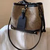 Hbp mini hink handväskor sommar mode casual axel väskor pursar flickor små crossbody söta handväskor