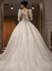 Illusion Plus Size Hochzeitskleid Brautkleid Langes glänzendes Brautkleid Juwelenperlen applizierte Spitze Strand Maßgeschneidert Sweep Zug Boho Chic A-Linie sexy Bling Robes De Mariee