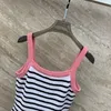 Frauen Tanks Gestrickte Leibchen Mädchen Weste Camis Kleid Frühen Frühling Klassische Farbe Mode Blocking Gestreiften Schößchen Tops BNA80