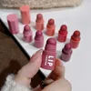 Lipstick 4 w 1 matowy zestaw ołówek szminki