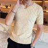 Mens T Shirtler 2024 Yaz Moda Kısa Kollu T-Shirts Erkek İçi Boş Çıkış V Yastık Tees Üstler Erkekler İnce Fit Nefes Alabası T-Shirt H81