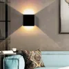 Lâmpada de parede de alumínio em cubo interno 85-265V COB LED Iluminação moderna para casa branco preto decoração arandela superfície mount231j