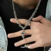 Andra punk svart flamskors halsband för män kvinnor trend titanium stålkedja tröja pendel hip hop smycken cool kpop tillbehör l24313