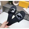 Sandalias de diseño F Sandalias Baguette Baguette Men's Women's Zapatos Almohadas Cobre de cobre Negro Rosa de verano Slidas Tobas de playa con caja