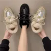 Chaussures décontractées Argent Giltter Cuir Hiver Femme Cross-Tied Lacets Neige Botas Mujer Épaissir Rembourré En Peluche Plate-Forme Fourrure Appartements Femmes