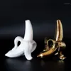 Mobilier banane en céramique, vase blanc doré, unique 12696
