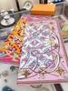 Marque de luxe Foulard en soie Designer Femmes bandeau anneau Été carré foulard en soie L lettre impression avec sergé Voyage en plein air sandbeach rose écharpe bandeau L90 * 90c M78351