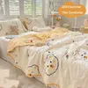 Comforters Set Summer Cute Cartoon Comporter Vuxna Kids Queen King Size Single Double Bed Thin Comporter Filt Cool Quilt Bedste för Hem YQ240313