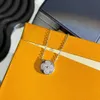 S925 Silver Luxury V Brand Sailormoon Clover Necklace Designer Jewelry for Women har Moissanite Link Chain Choker Diamond Shine Crystal Pendant Halsband