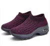 Chaussures de marche Chaussures décontractées Chaussette Chaussures Semelle à coussin d'air Surface en maille surélevée pour femmes Respirant Mère en plein air Mode Casual Femmes