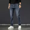 Mäns jeansdesigner Autumn and Winter Jeans Mens High End European Business Small Right Leg Brand Pants RT41