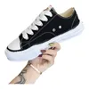 Sneaker mmy maison mihara yasuhiro skor mode classica designers casual sneakers canvas tränare lace-up massage plattform sko trim formad tå lyxiga män kvinnor