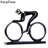 Yuryfvna Bicicletta Statua DHAMPION Ciclista Scultura Figurine Resina Moderna Arte Astratta Atleta Bicycler Figurine Home Decor Q0525272J