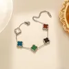 DesignerAA Designer bracelet 4Four Leaf Clover Designer Jewelry Bracelet en or 18 carats pour femmes hommes Colliers Chaîne bijoux élégants Cadeau 2024 {catégorie}
