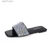 Slipare Sandaler Kvinnor bär 2022 NYA SUMMER FAIRY FENG SHUI DIAMOND Fashion Flat Bottom Square Head Large Shoesh240313