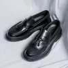 Sapatos de vestido de couro masculino negócios formal desgaste casual preto e redondo terno fundo macio homem casamento noivo