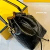 Mini kova çantası lüks tasarımcı crossbody omuz çantaları çanta bayan kadın moda deri çanta toptan çıkarılabilir omuzlar kayış