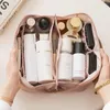 Bolsas de cosméticos Bolsa de maquillaje de PU impermeable portátil para viajes: gran capacidad y artesanía exquisita hecha en blanco lechoso