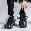 Lässige Schuhe Männer schwarze Herbst kleine Leder Luxus Modeplattform Trend vielseitig Japan Koreanische Businessanzug Herren