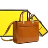 Yeni 2023 moda klasik çanta çanta kadınlar deri çanta vintage debriyaj tote omuz kabartma haberci çantalar