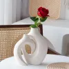 Вазы Белая керамическая ваза, набор из 2 шт. для современного домашнего декора, вазы с пончиками в стиле бохо, скандинавская минималистская декоративная ваза, эстетичный декор комнаты