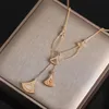 V ZŁOTA MATRICZNA Luksusowa jakość wisiorka Charn Naszyjnik z koralikami z diamentami i natury w 18 -karatowym różowym złotym plamie ma pudełko na znaczki PS3135B