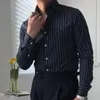 メンズカジュアルシャツネイビーブルーストライプシャツメンズビジネス用途のないノンアイアンナポリイタリアの広がられた首輪長い袖の紳士ファッション