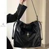 TOTES Y2K KOREAN SEMPLE SEMPLE SALLE SALLE A esthétique Star Girl Tote Casual Women's Underarm Messenger Fashion Handsbag Goth Purse