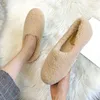 Chaussures décontractées femme hiver coton 2024 femmes chaud en peluche mocassins confortables bouclés mouton fourrure appartements sans lacet Mocasines Zapatillas Mujer