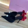 MAGDA BUTRYM FAUX-PEARL FLOWER SALLISHED SATIN MULES 하이힐 펌프 뾰족한 발가락 슬립 온 디자이너 샌들 여성 이브닝 파티 웨딩 신발 공장 신발