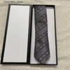 Cravates de cou NOUVEAU Business 2023 Designer Hommes Cravates en soie Kinny Slim Narrow Polka Lettre en pointillé Jacquard Cravates tissées à la main dans de nombreux styles avec boîte L240313