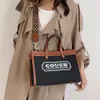 Stijlvolle handtassen van topontwerpers Dameshandtas Nieuwe contrasterende draagtas met gedrukte letters Crossbody met grote capaciteit
