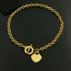 Hoge kwaliteit hartvormige ketting met designerarmband Luxe damesmodepak Merksieraden met verpakking Geschenken voor sociale bijeenkomsten