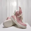 959 العلامة التجارية Walking Shoes Street Pink Horsehair High Sneaker Men Lace-Up Shicay Soled Top Round Toe Women 100