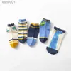 Skarpetki dla dzieci 5 Pairs Baby Socks Dziewczyna chłopiec skarpetek maluch bawełniane dziecko jesienne lato cute kreskówkowe zwierzęta dla dzieci skarpetki yq240314